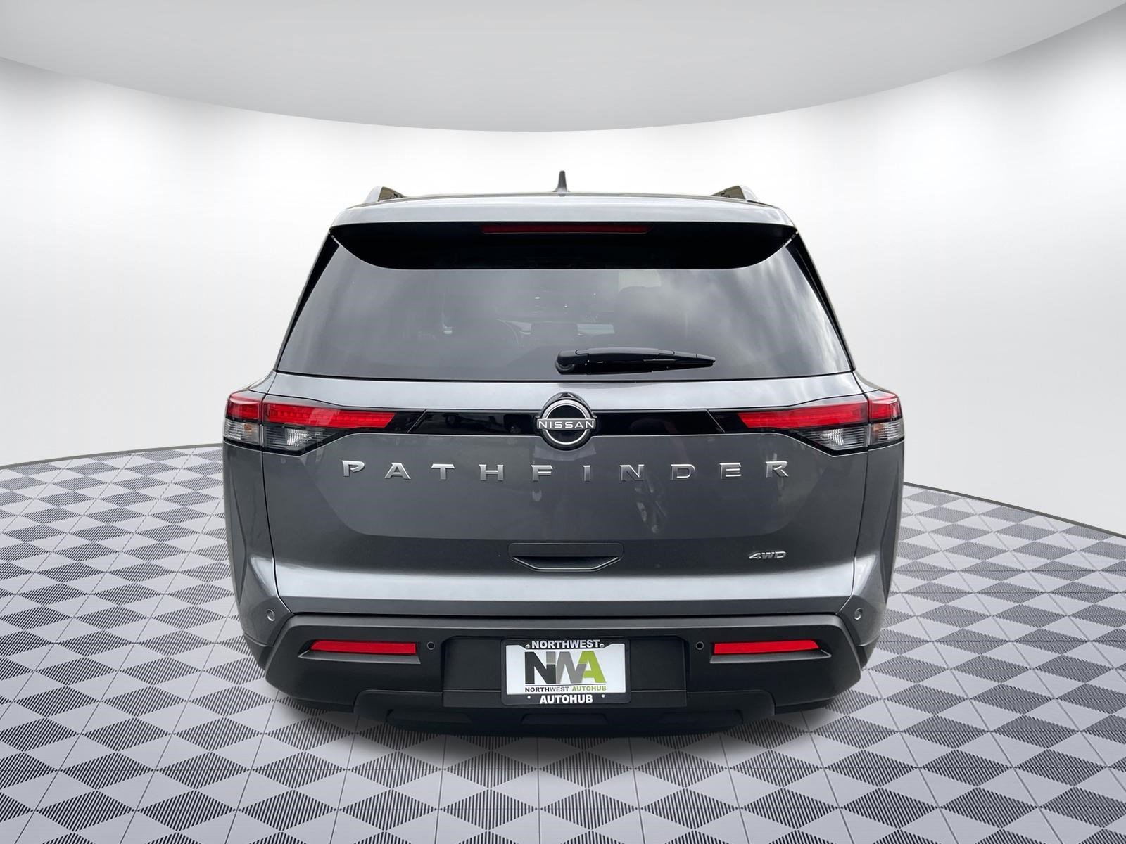 Used 2025 Nissan Pathfinder SV AWD/4WD image 4
