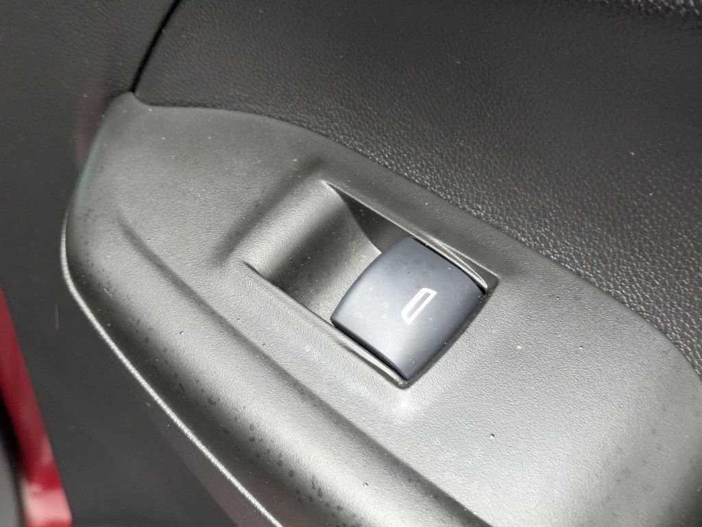 Used 2023 Chevrolet TrailBlazer RS w/ Convenience Package AWD/4WD image 35