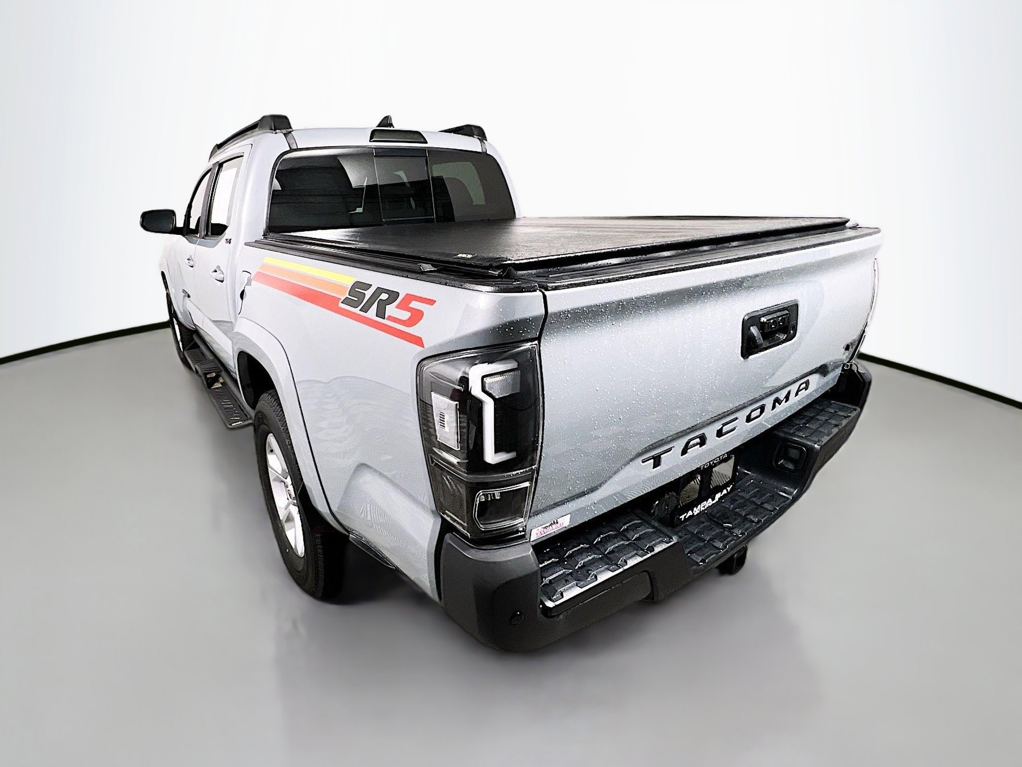 Used 2019 Toyota Tacoma SR5 RWD image 8
