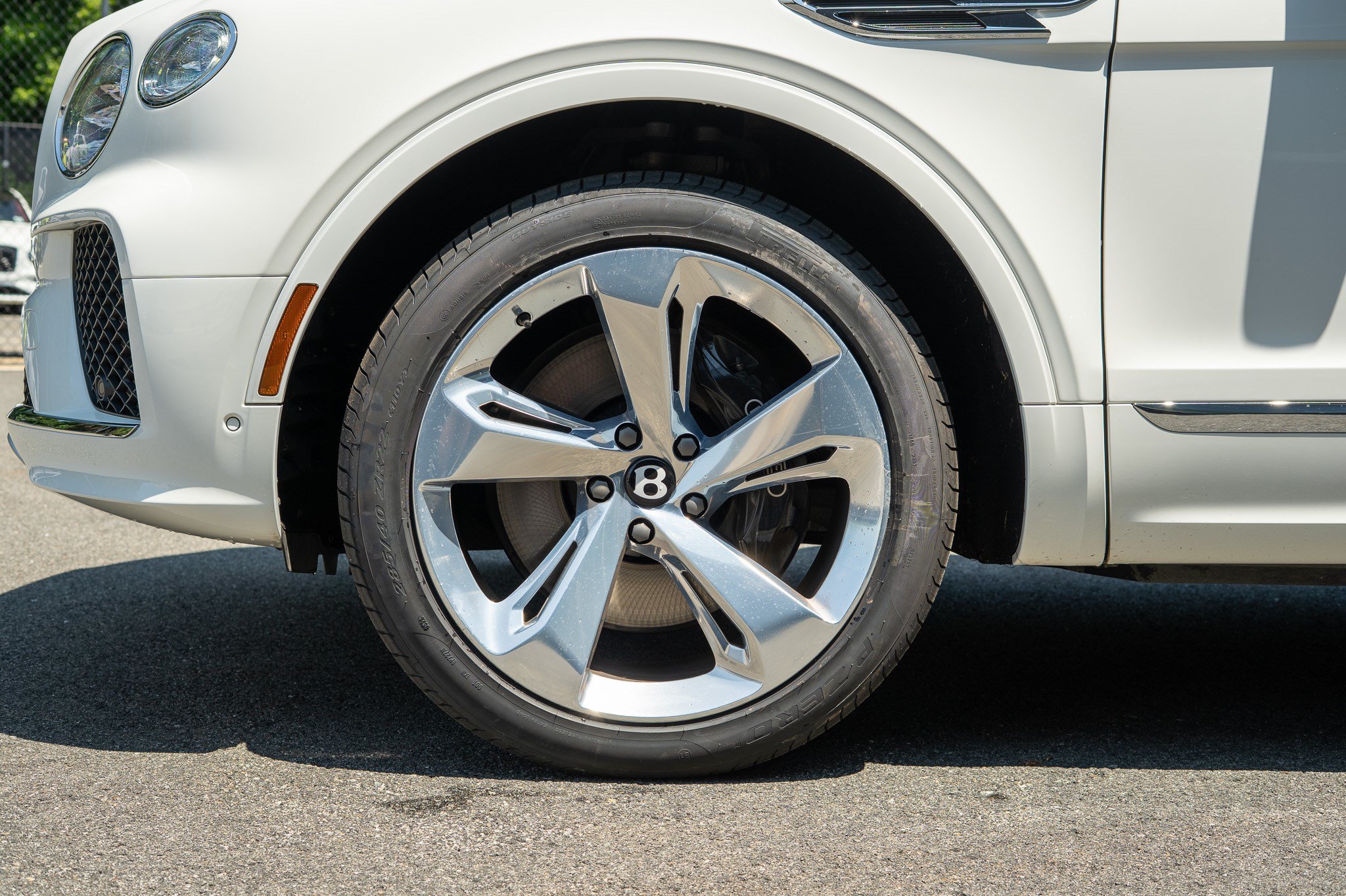 Used 2023 Bentley Bentayga Extended Wheelbase AWD/4WD image 6