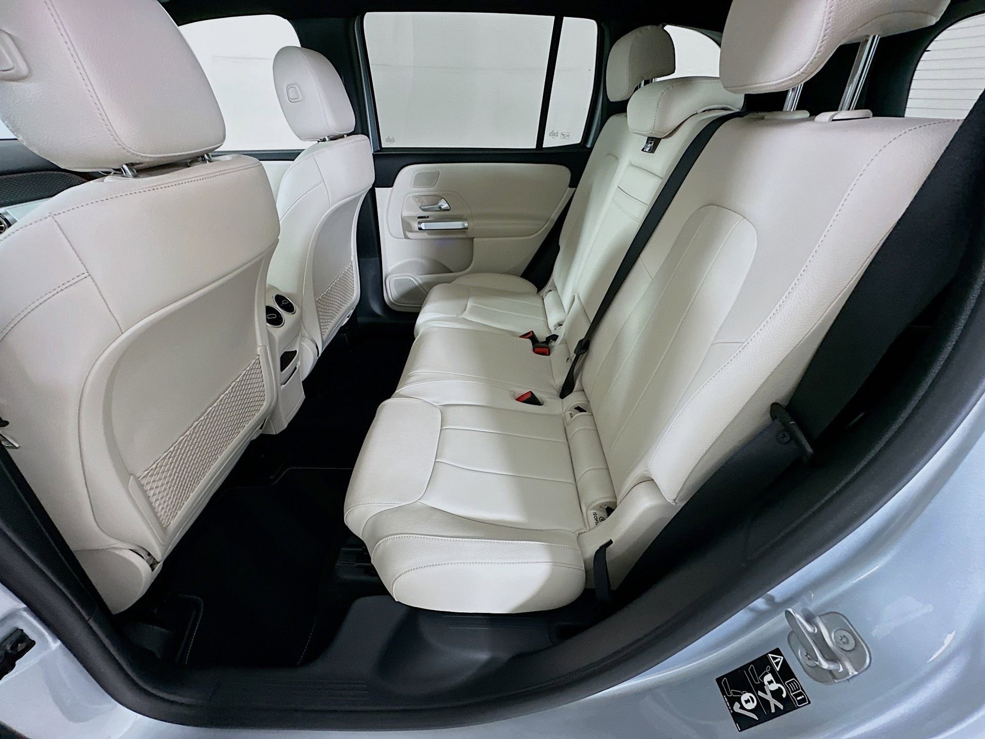 Used 2024 Mercedes-Benz GLB 250 image 26