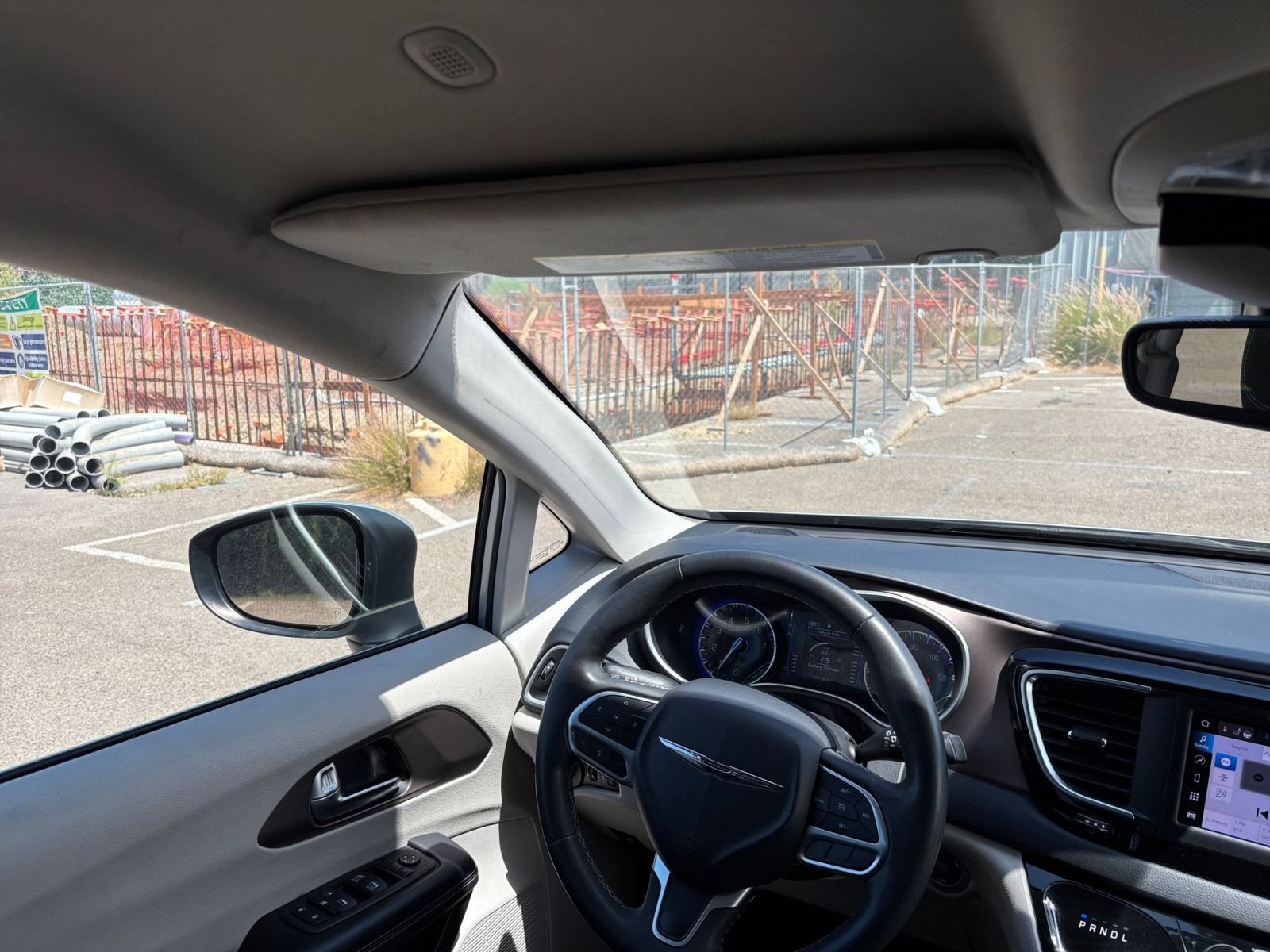 Used 2023 Chrysler Voyager LX FWD image 36