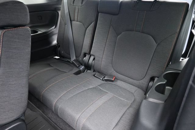Used 2025 Honda Pilot Sport image 19