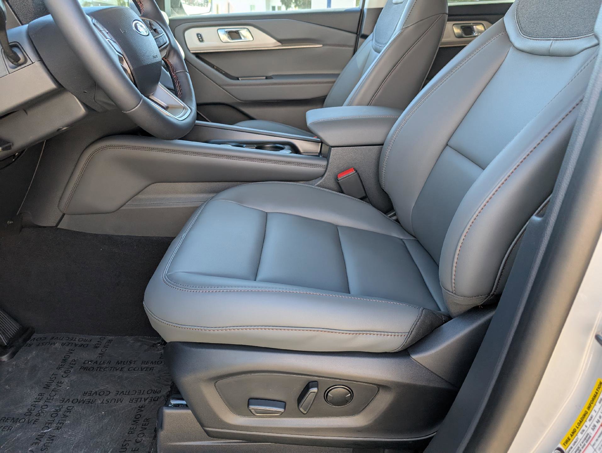 New 2025 Ford Explorer Active image 11