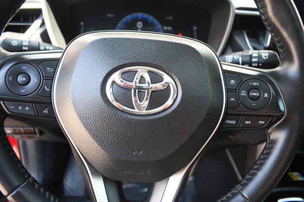 Used 2023 Toyota Corolla Cross XLE w/ Convenience Package AWD/4WD image 31