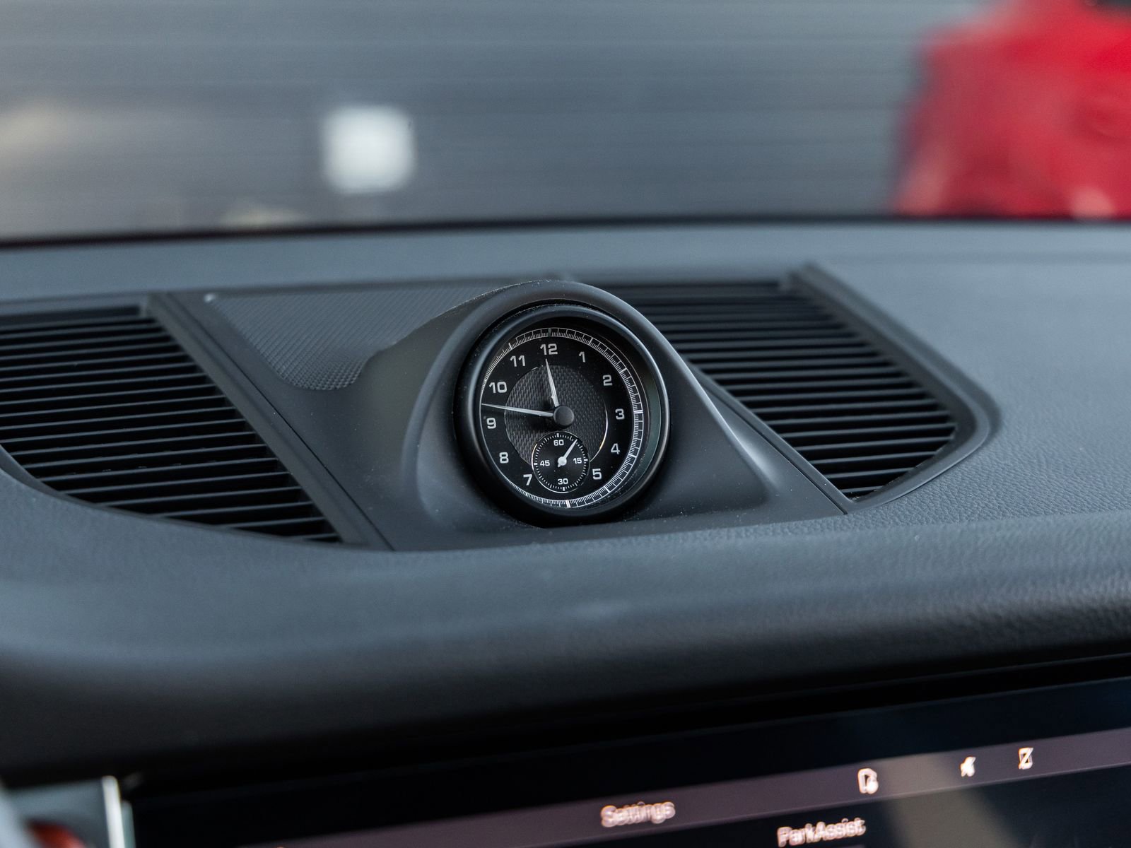 Certified 2024 Porsche Macan S image 32