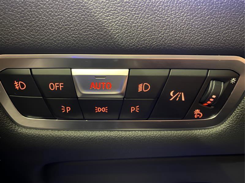 Used 2019 BMW X5 xDrive50i w/ M Sport Package image 22