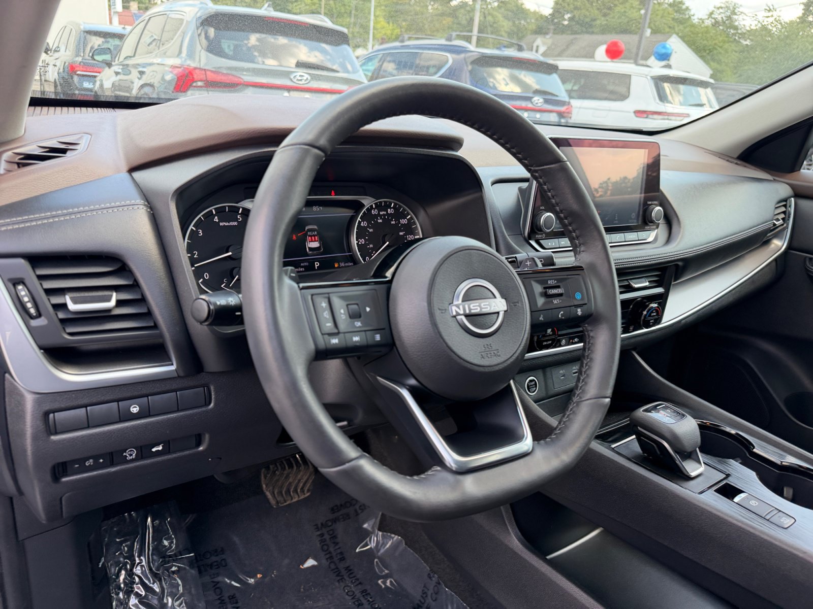 Used 2023 Nissan Rogue SV w/ SV Premium B Package AWD/4WD image 16