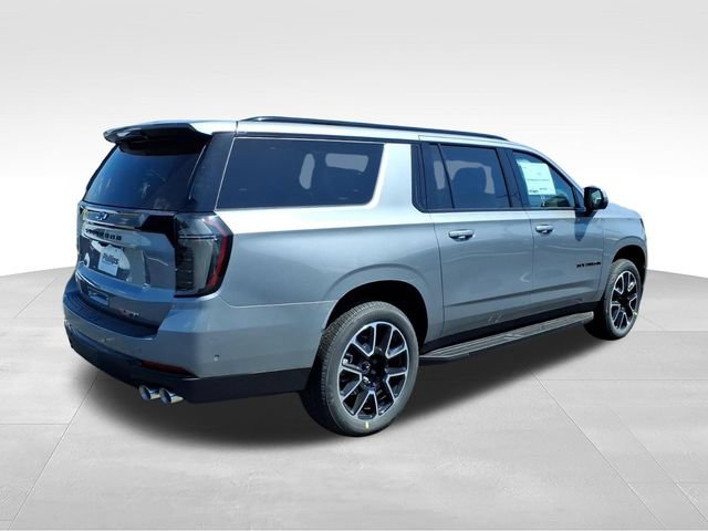 New 2026 Chevrolet Suburban RST w/ RST Capability Package AWD/4WD image 3