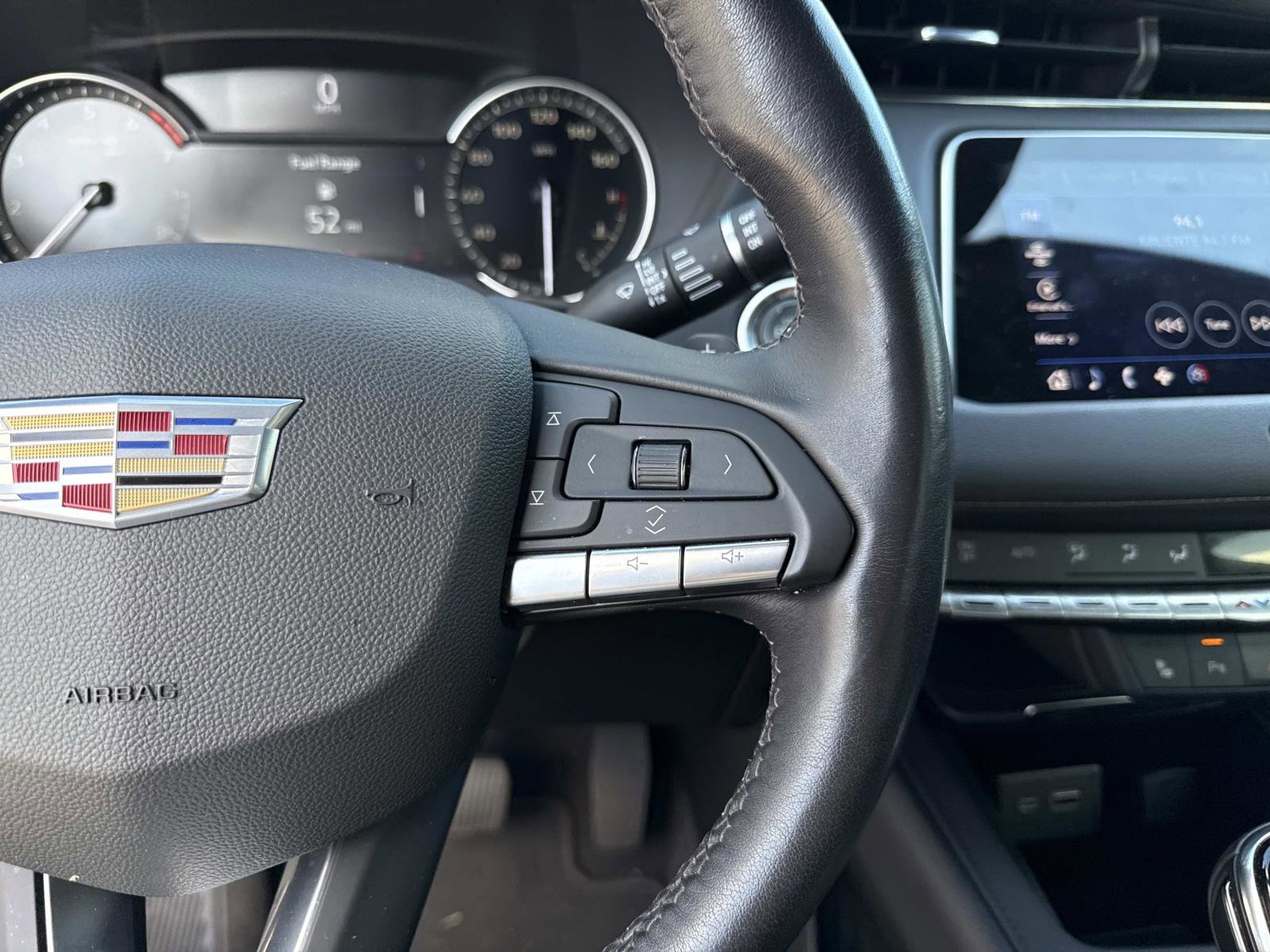 Used 2023 Cadillac XT4 Luxury w/ Cold Weather Package image 30