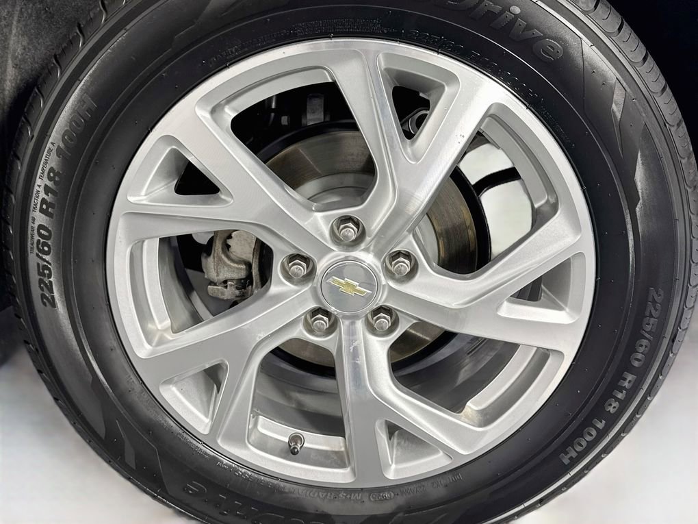 Used 2020 Chevrolet Equinox LT image 36