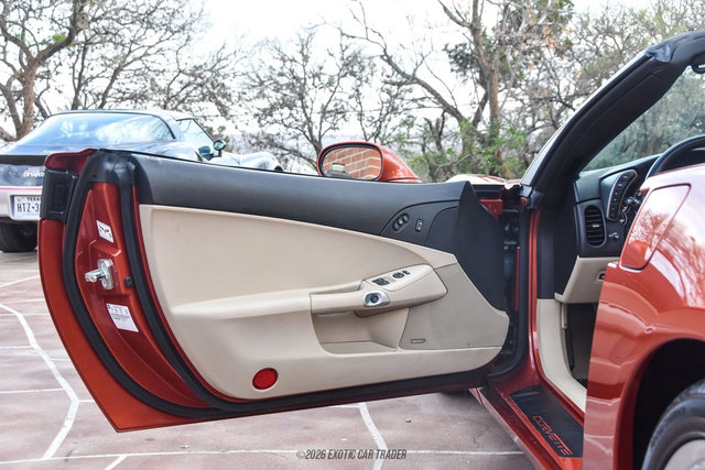 Used 2006 Chevrolet Corvette Convertible w/ Preferred Equipment Group RWD image 32