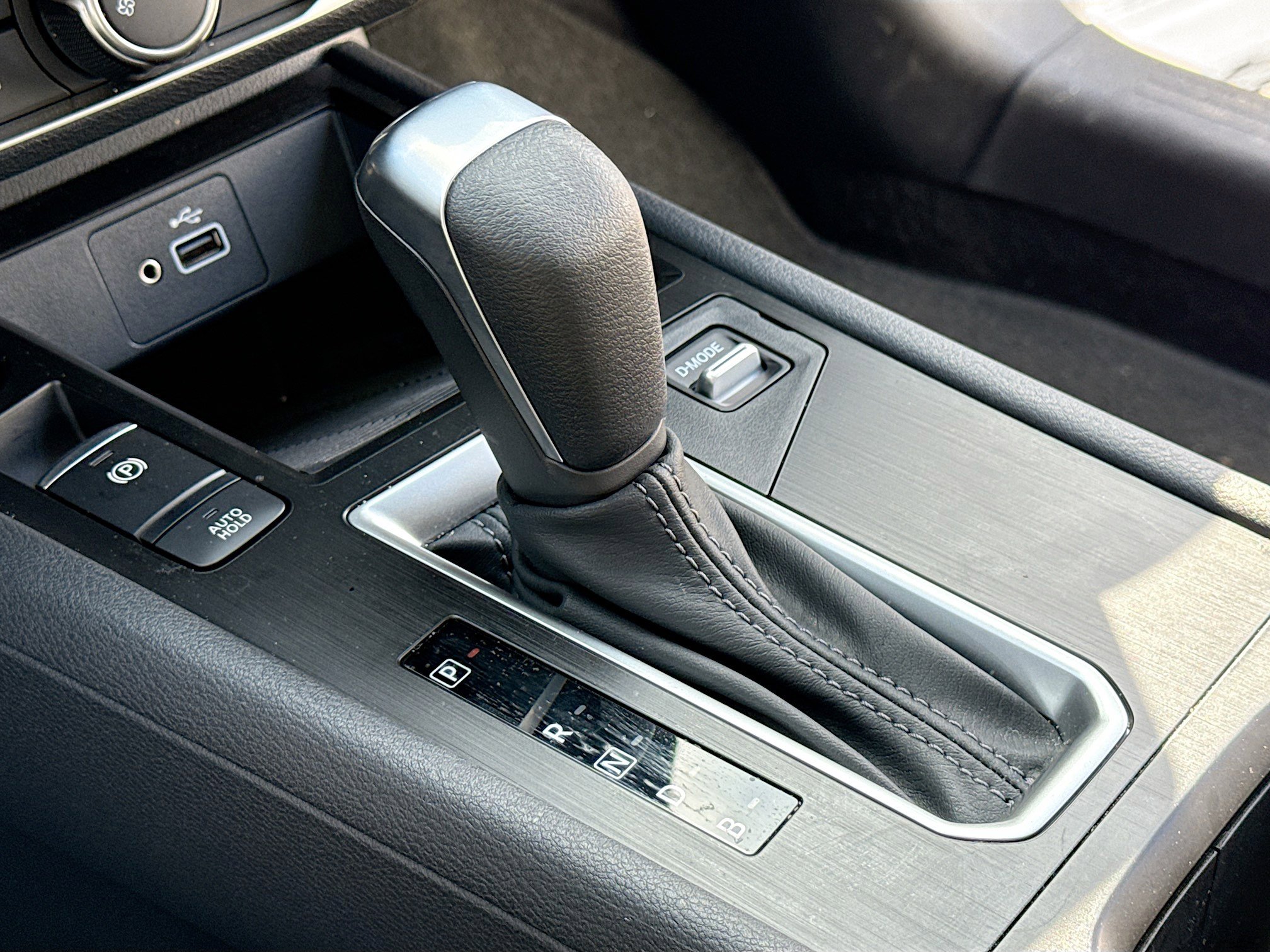 Certified 2025 Nissan Kicks S FWD image 11