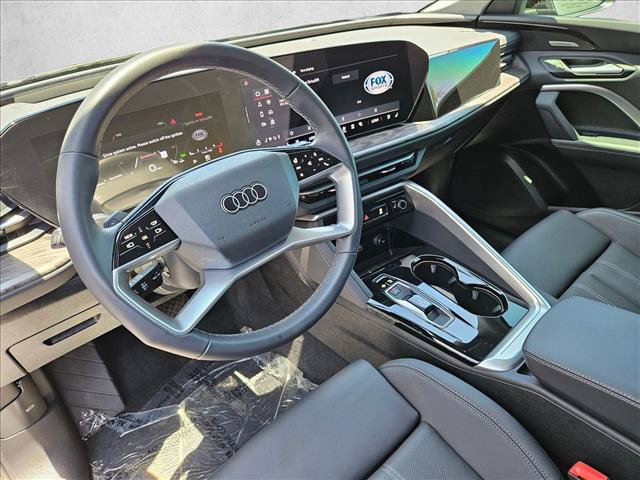 Certified 2025 Audi Q5 Premium AWD/4WD image 12