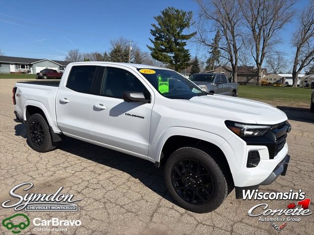 Used 2025 Chevrolet Colorado Z71 w/ Technology Package AWD/4WD image 2