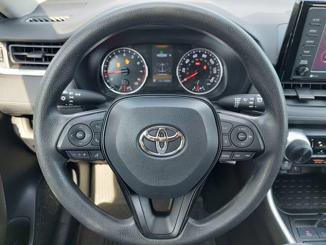Certified 2022 Toyota RAV4 LE AWD/4WD image 28