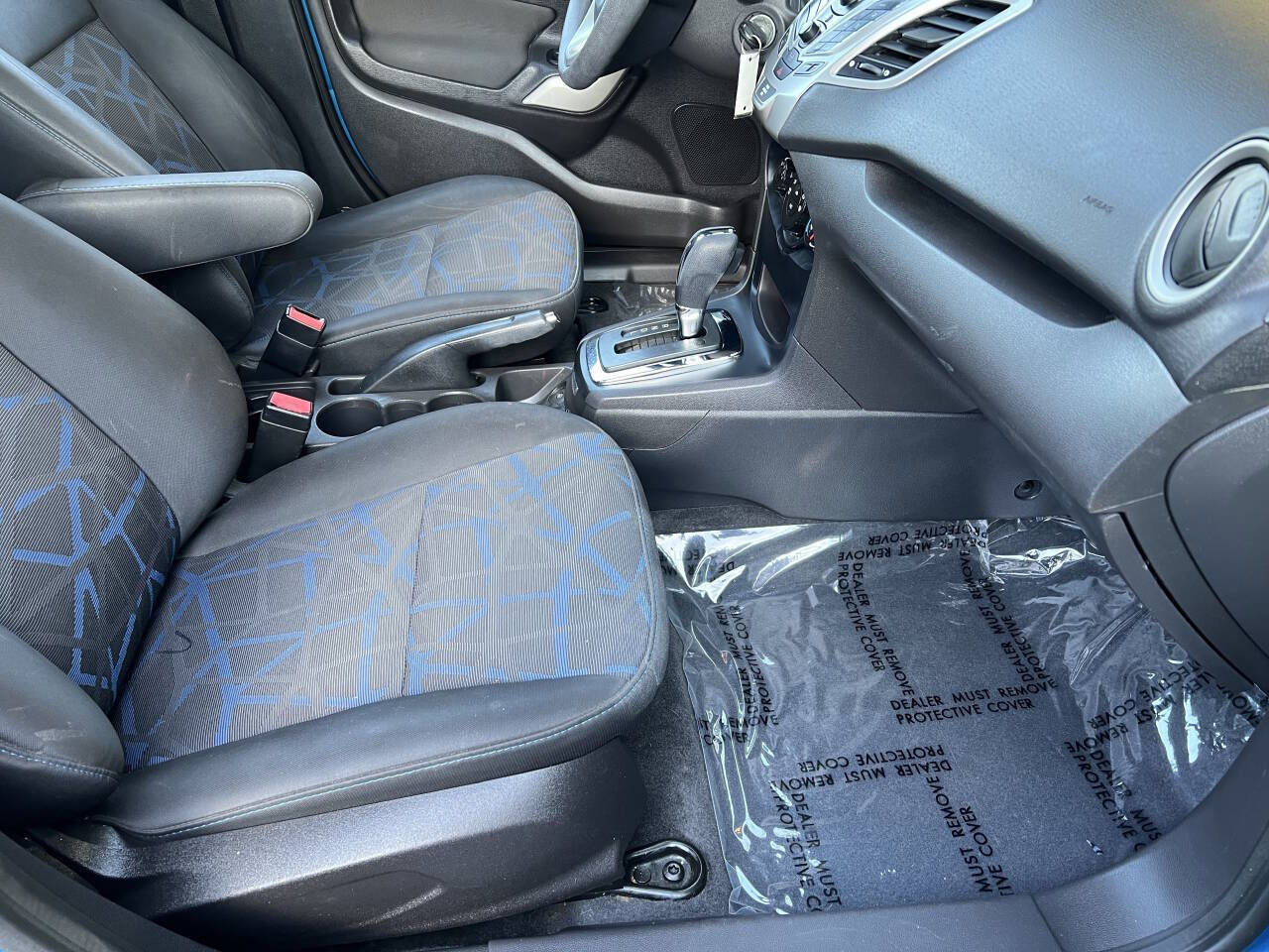 Used 2012 Ford Fiesta SE image 10