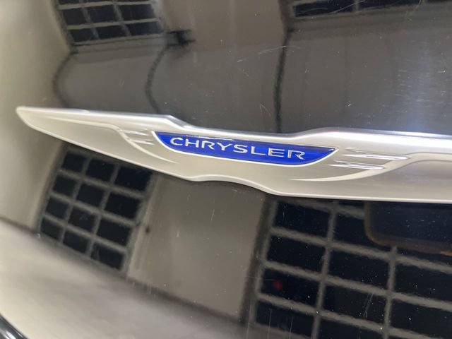 Used 2019 Chrysler 300 Touring L w/ Quick Order Package 22F RWD image 27