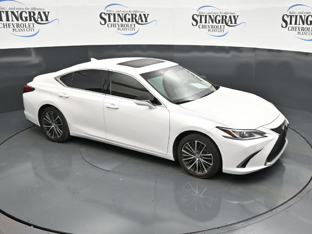 Used 2024 Lexus ES 350 w/ Premium Package FWD image 18