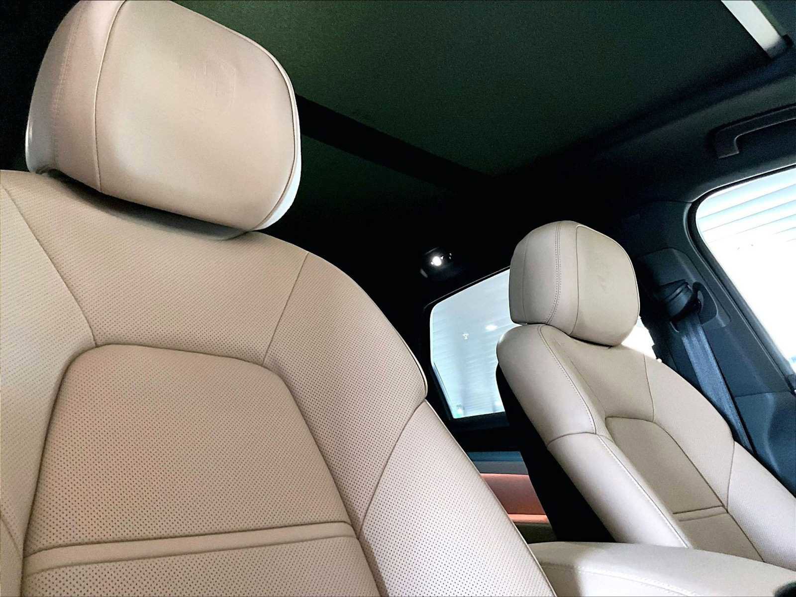 New 2026 Porsche Cayenne AWD/4WD image 23