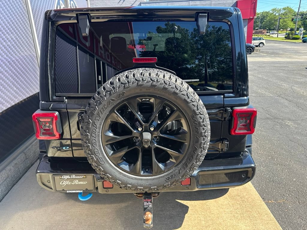 Used 2021 Jeep Wrangler Unlimited Sahara AWD/4WD image 11