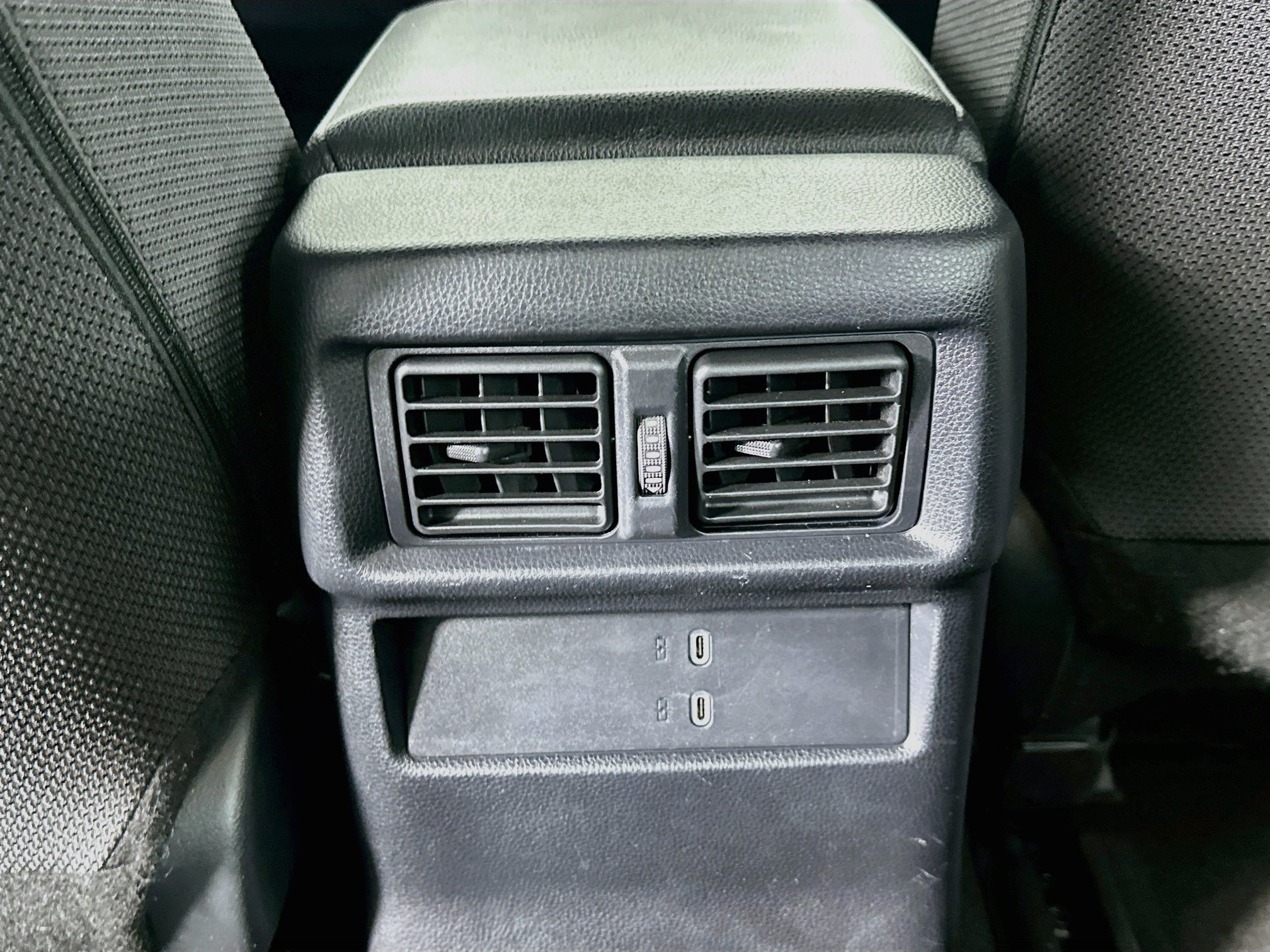 Used 2025 Toyota 4Runner SR5 AWD/4WD image 28