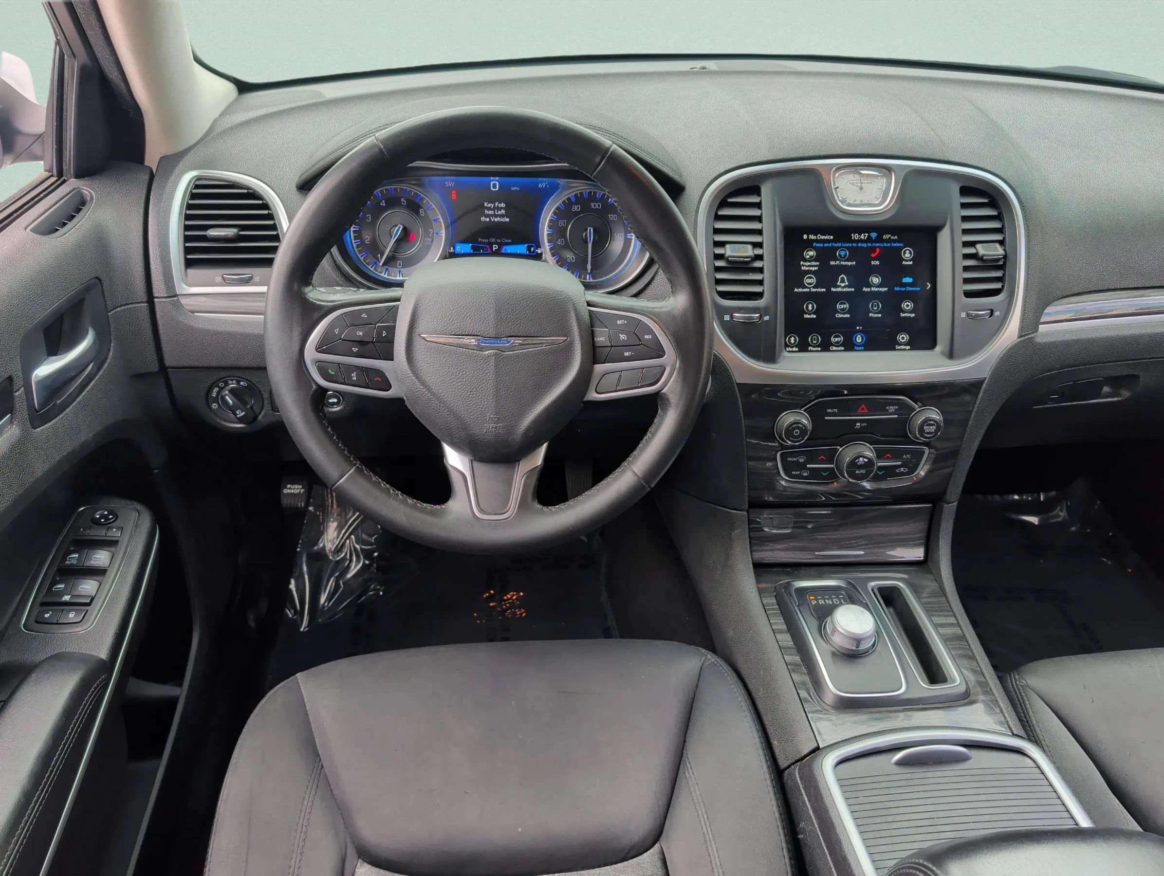 Used 2021 Chrysler 300 Touring w/ Driver Convenience Group RWD image 13