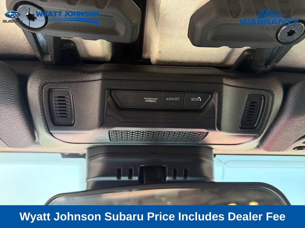 Used 2025 Jeep Wrangler Unlimited Sahara AWD/4WD image 29