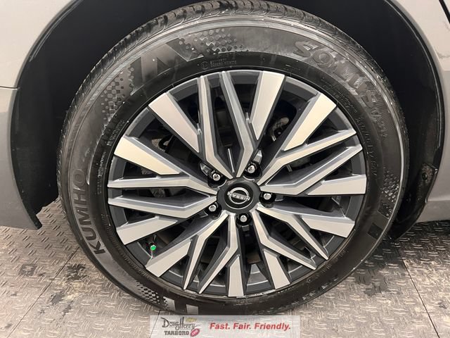 Used 2025 Nissan Altima 2.5 SV FWD image 18