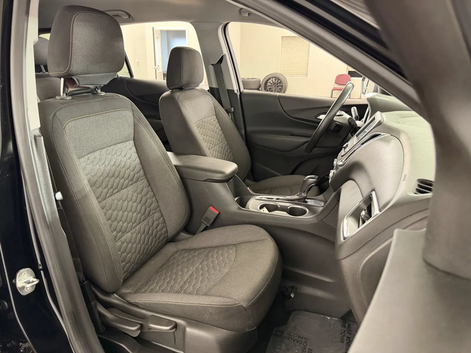 Used 2019 Chevrolet Equinox LT FWD image 34