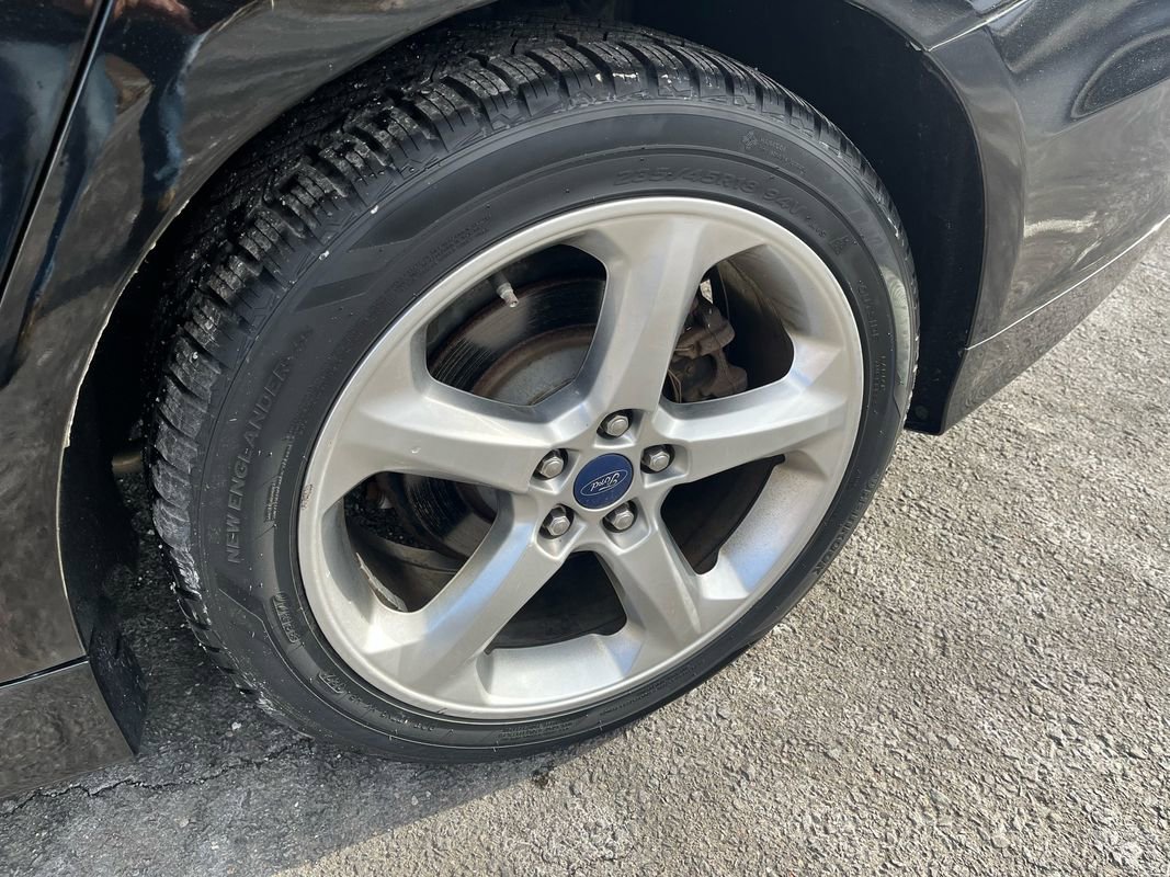 Used 2014 Ford Fusion SE image 25