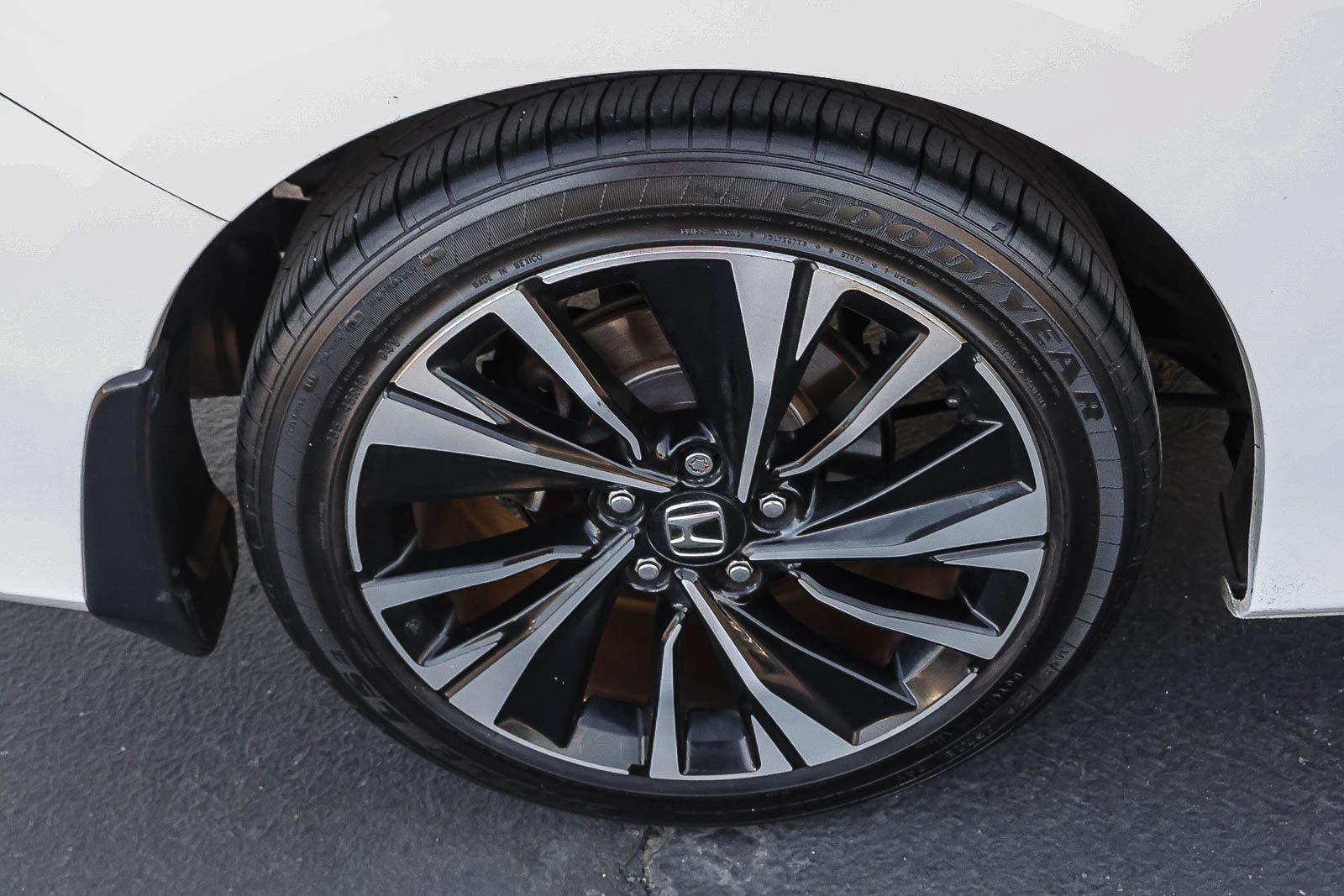 Used 2016 Honda Accord EX-L image 13