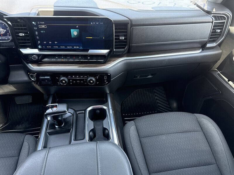 Used 2023 Chevrolet Silverado 1500 RST AWD/4WD image 26