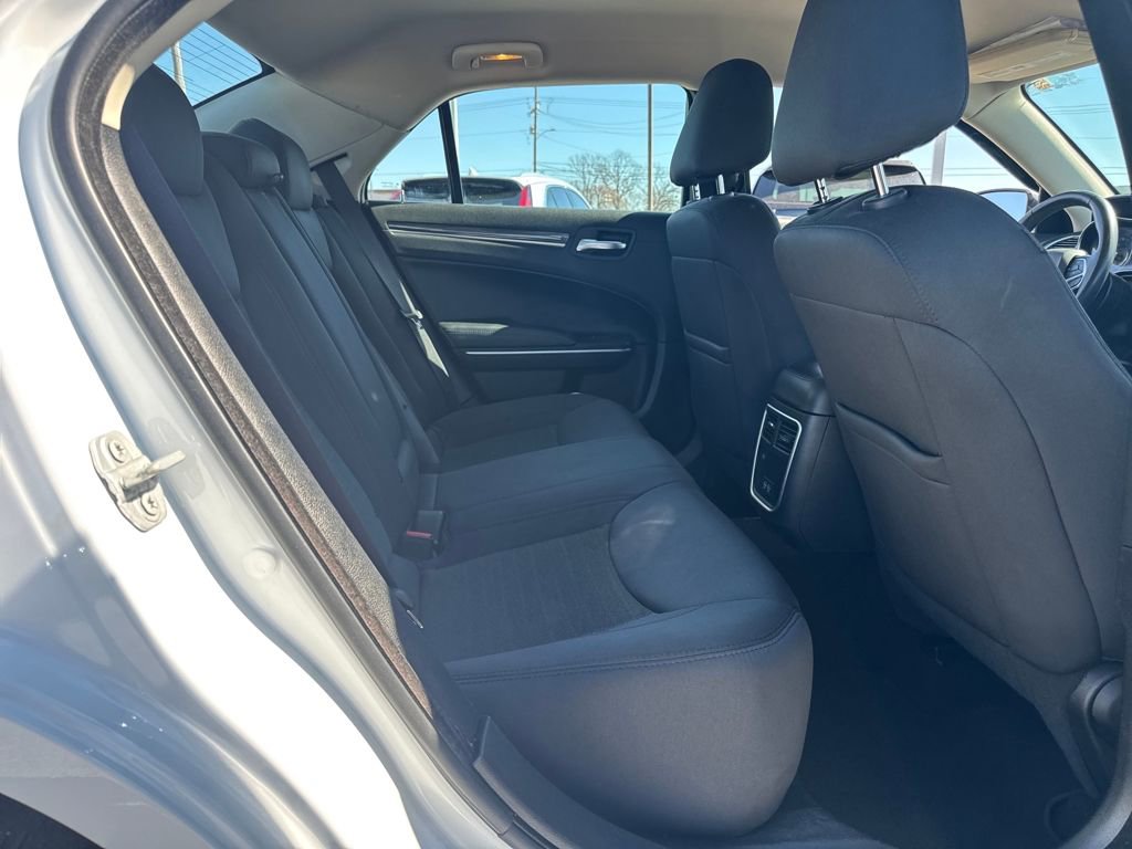 Used 2021 Chrysler 300 Touring w/ Driver Convenience Group image 14