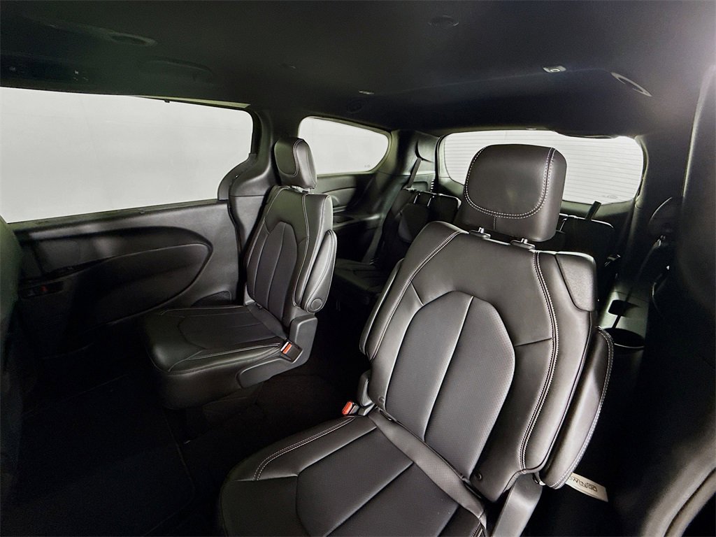 New 2025 Chrysler Pacifica Select image 22