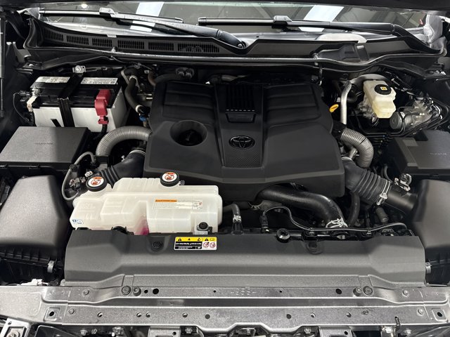 Used 2024 Toyota Tundra Limited AWD/4WD image 31