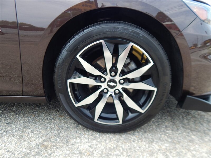 Used 2016 Chevrolet Malibu LT w/ Leather Package FWD image 14