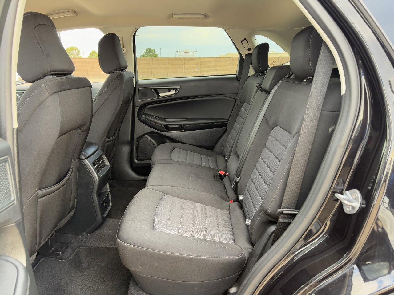 Used 2024 Ford Edge SE w/ Black Appearance Package AWD/4WD image 29