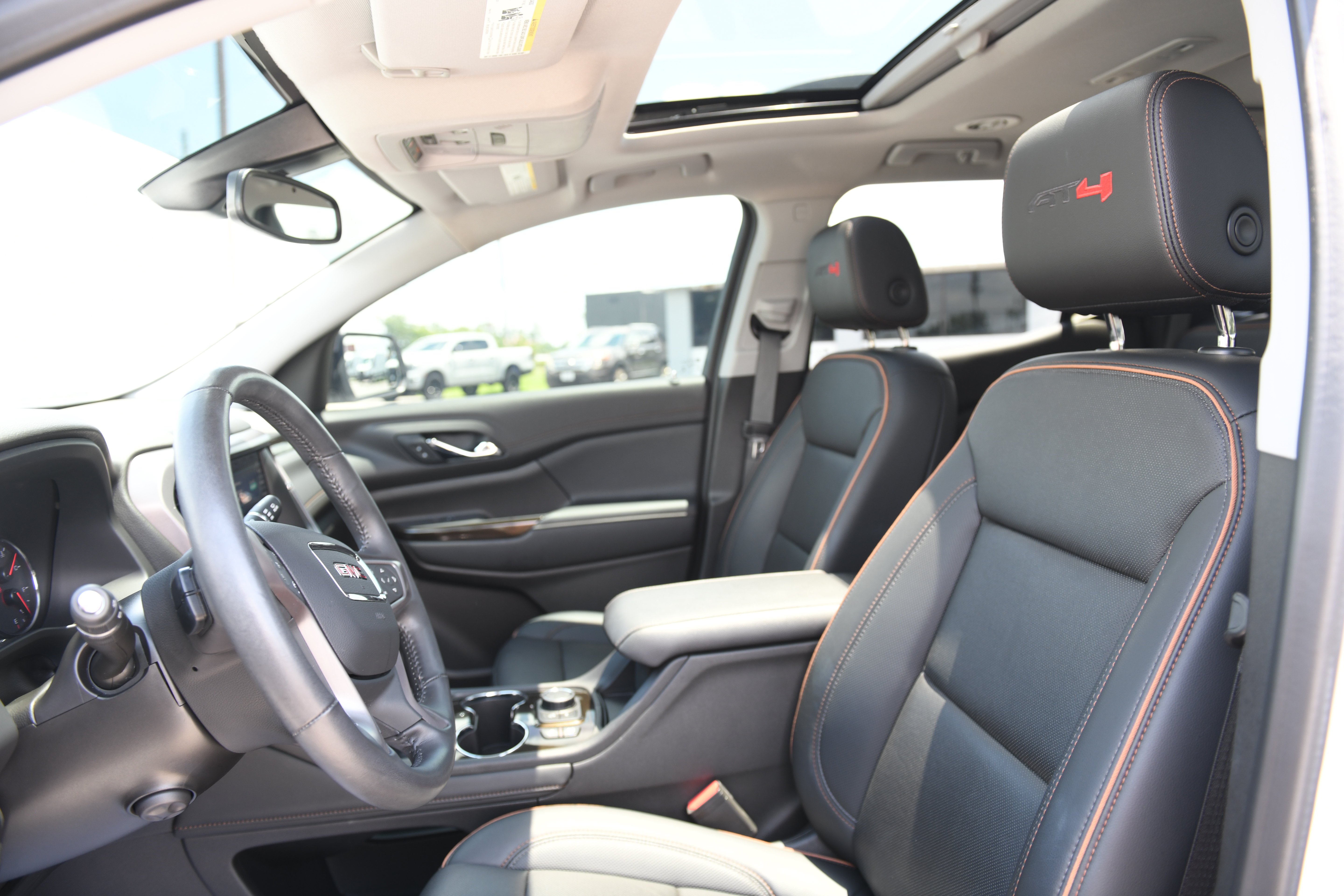 Used 2022 GMC Acadia AT4 w/ Technology Package AWD/4WD image 13