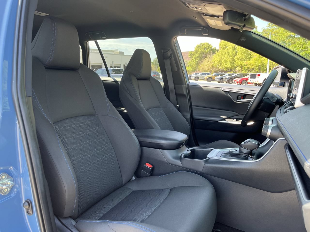Used 2025 Toyota RAV4 SE AWD/4WD image 25