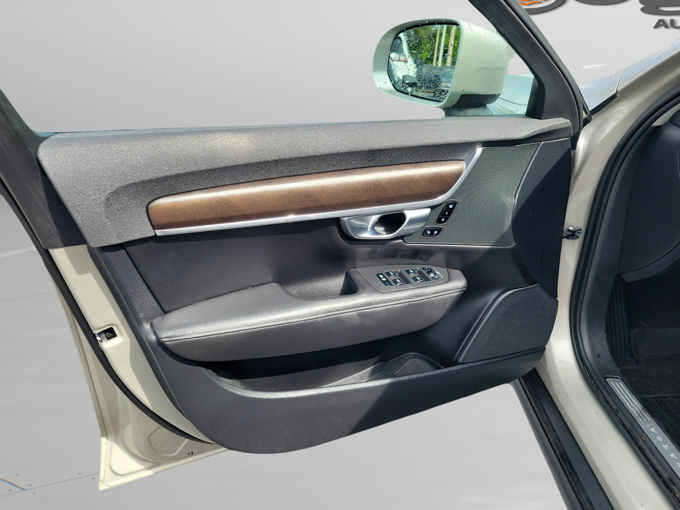 Used 2019 Volvo V90 T5 Cross Country AWD/4WD image 6