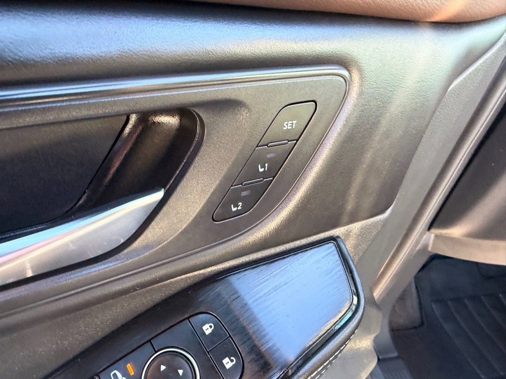 Used 2023 Nissan Rogue SL w/ SL Premium Package image 15