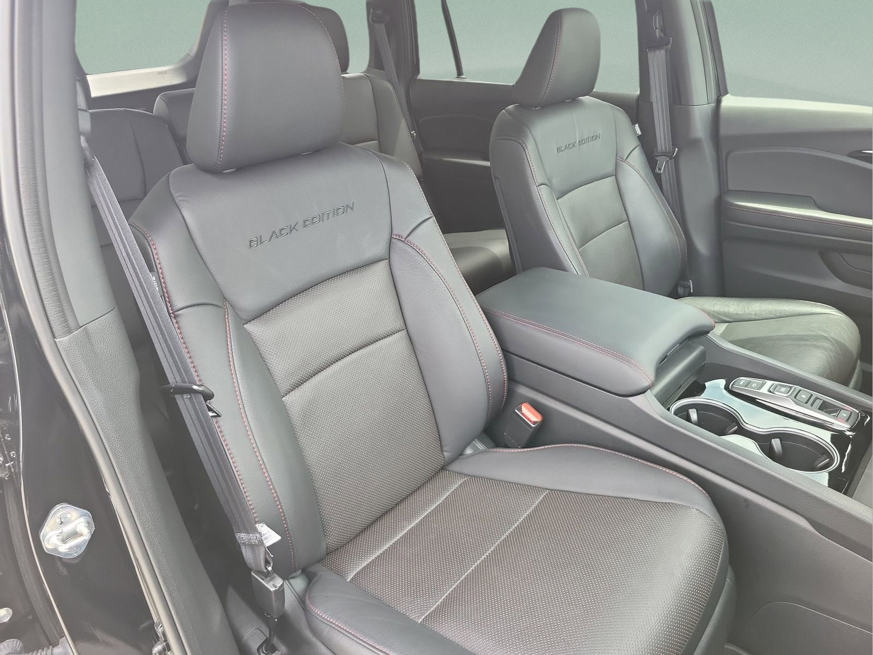 Used 2024 Honda Passport Black Edition image 20