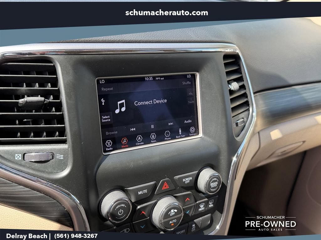 Used 2019 Jeep Grand Cherokee Laredo AWD/4WD image 20