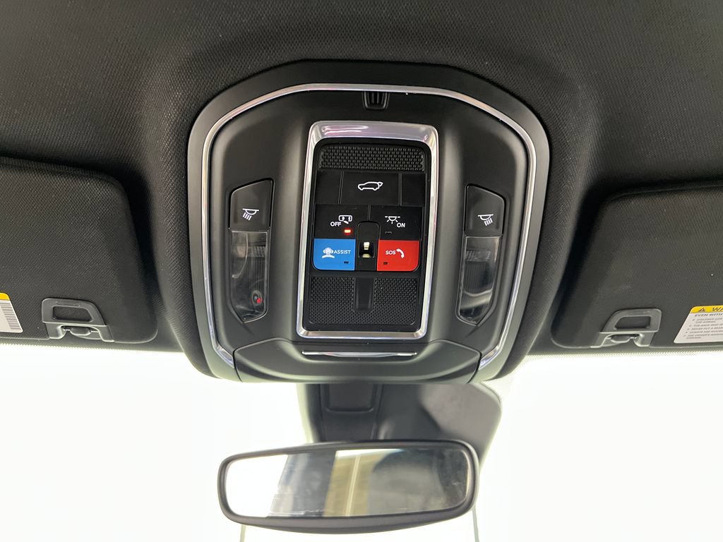 Used 2024 Jeep Grand Cherokee Altitude RWD image 65