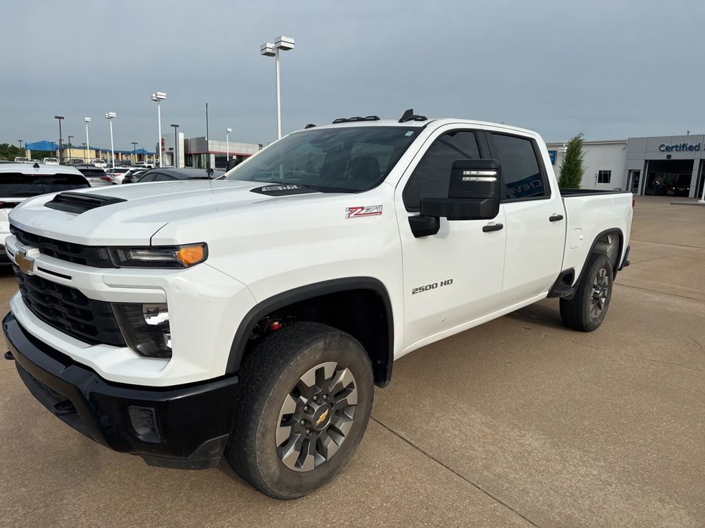 Used 2024 Chevrolet Silverado 2500 Custom w/ Custom Value Package AWD/4WD image 3
