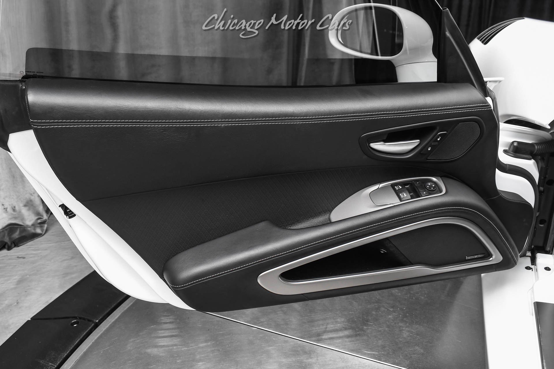 Used 2013 SRT Viper GTS w/ GTS Laguna Interior Pkg RWD image 22