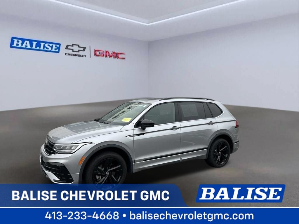 Used 2024 Volkswagen Tiguan SE R-Line