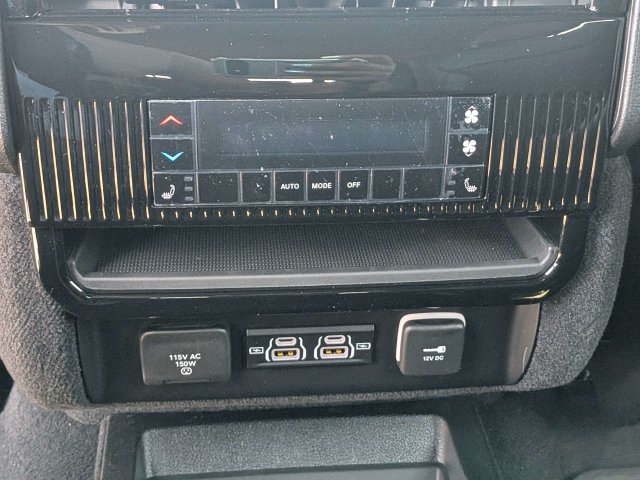 New 2026 Jeep Grand Wagoneer L Limited w/ Convenience Group I AWD/4WD image 16