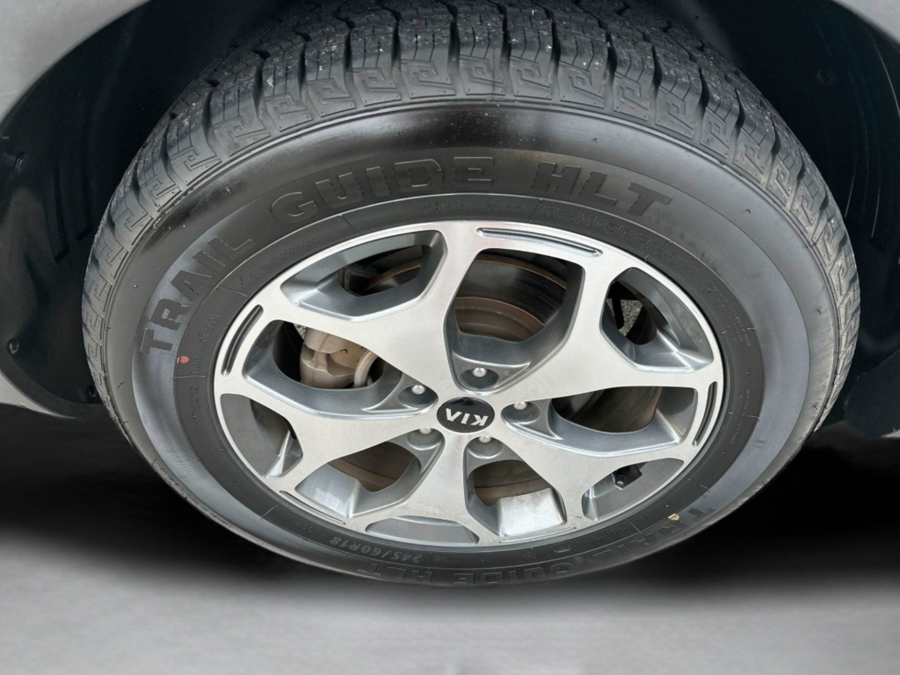 Used 2020 Kia Telluride EX w/ Towing Package FWD image 31